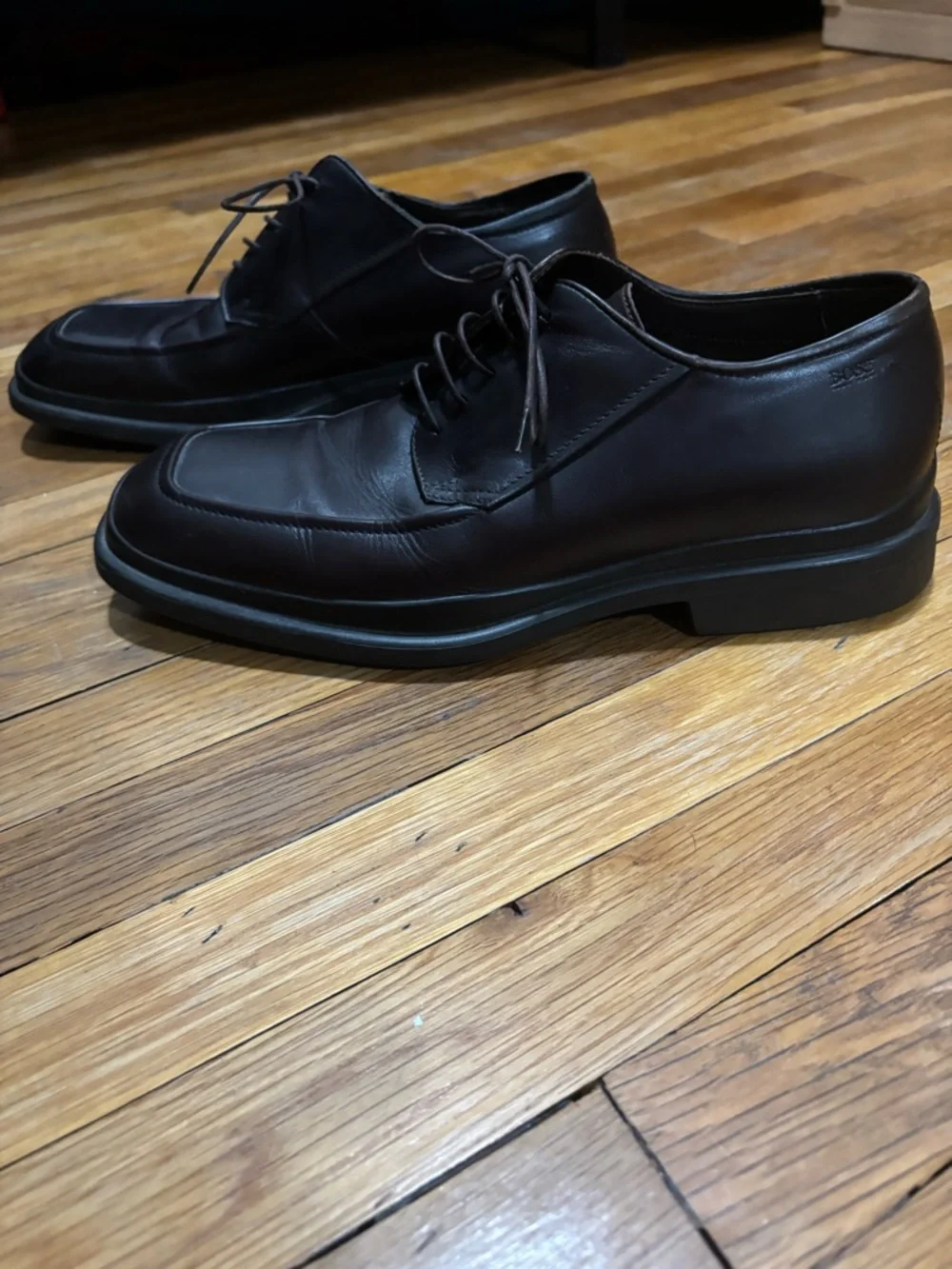 Classic Men's Hugo boss chocolate brown Leather Lace-Up Dress Shoes